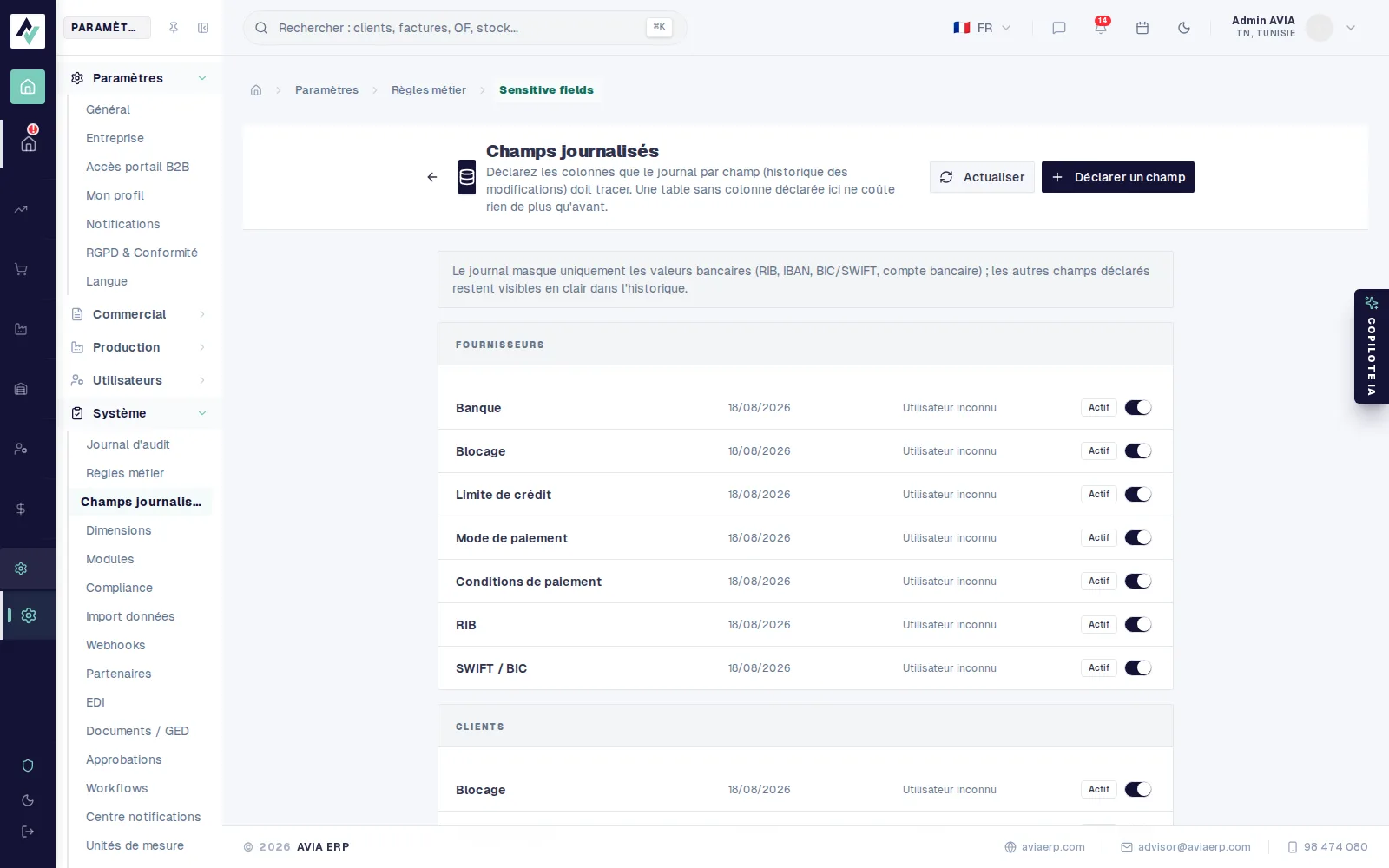 Écran Paramètres > Champs journalisés, section Fournisseurs, avec les champs banque, blocage, limite de crédit et paiement, chacun actif par défaut